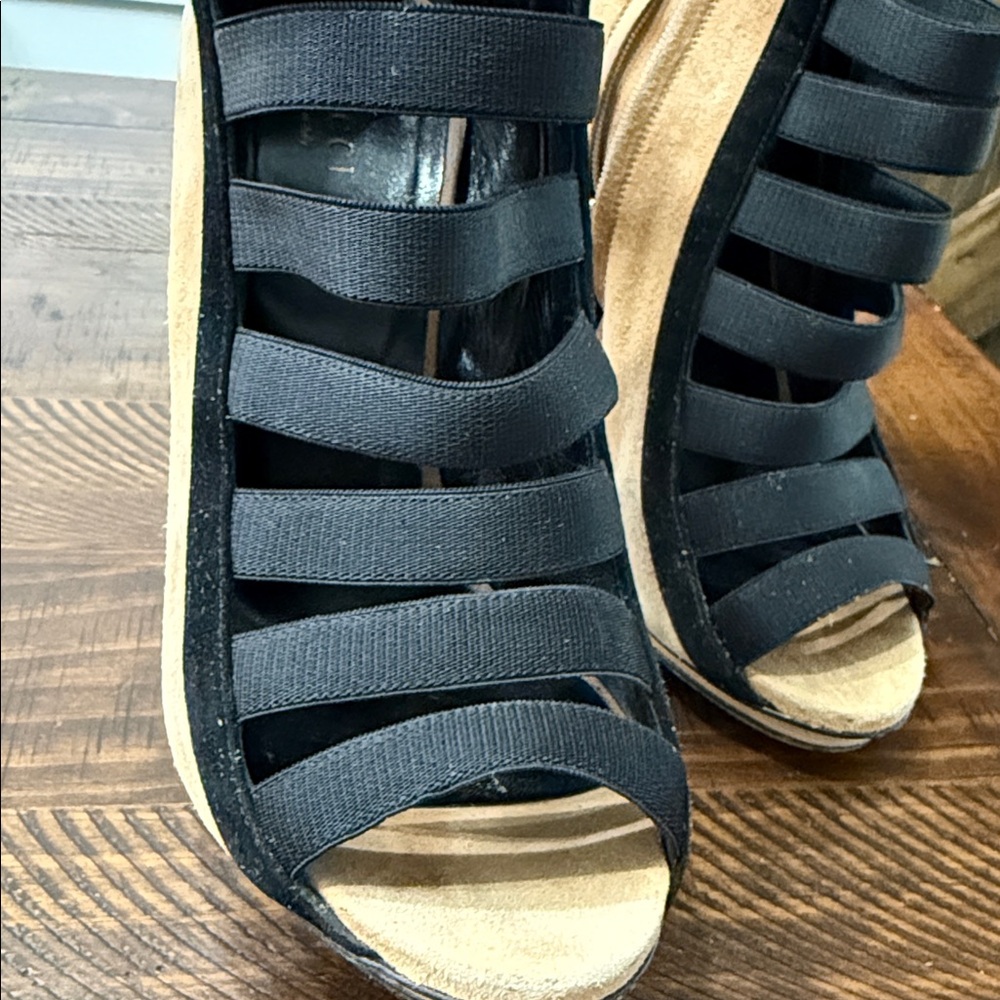 GUCCI Olimpia Ladder Strap Peep Toe Booties - Picture 15 of 16